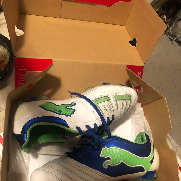 Women’s Puma Soccer Cleats - Picture 12 of 15